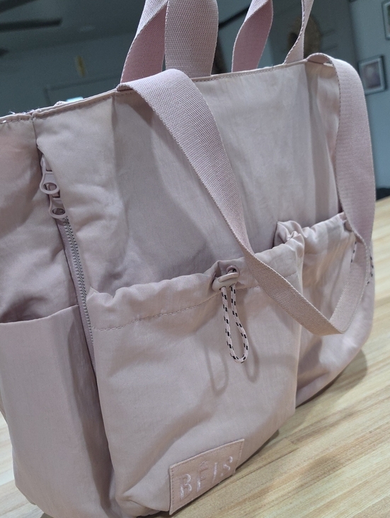 BEIS Handbags - Beis Sport Carry All In Atlas Pink